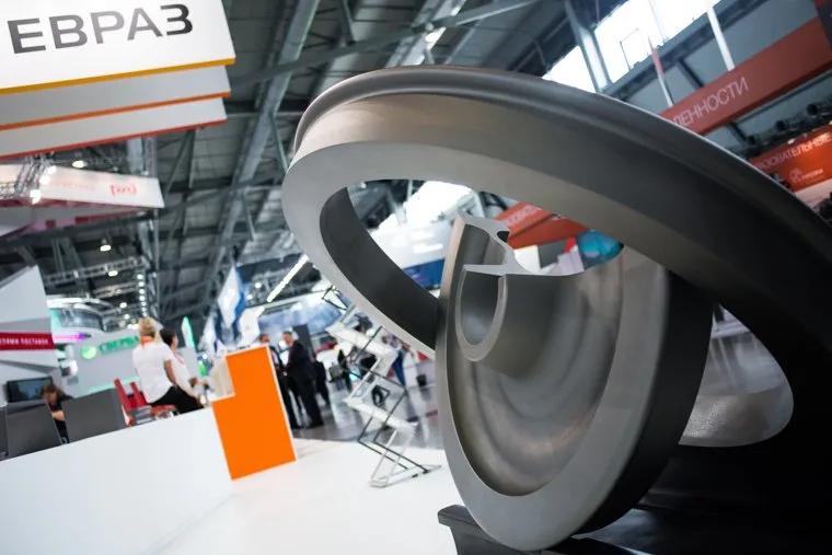 ИННОПРОМ-2017. Первый день международной выставки. Екатеринбург, иннопром 2017, стенд евраз