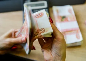 Директор лицея стал самым высокооплачиваемым руководителем школы в Сургуте