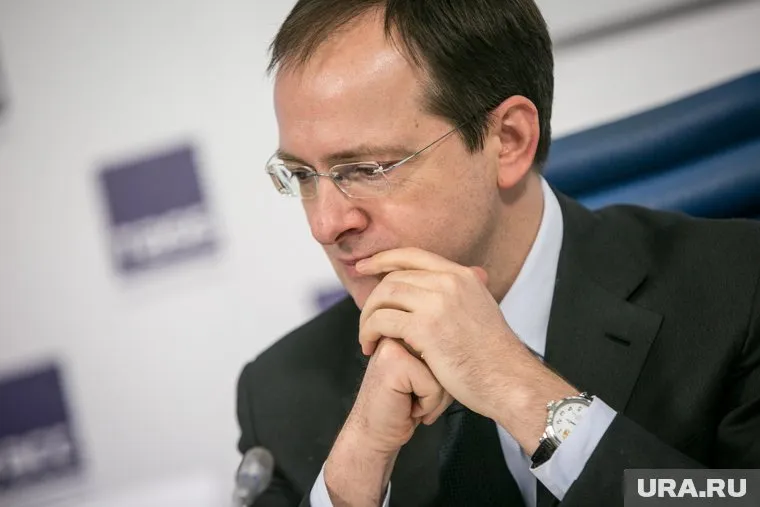 Глава Минкульта отказался принимать претензии со стороны прославленного певца