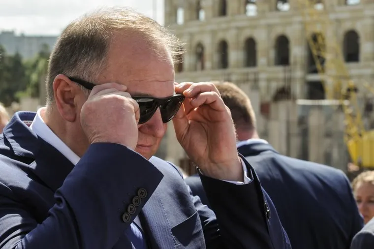 Осмотр полпредом президента Николаем Цукановым стройки в Челябинском аэропорту и строительство конгресс-холла Таганай. Саммит ШОС и БРИКС. Челябинск, цуканов николай