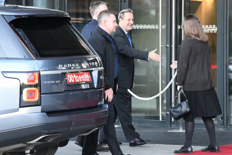 Дипломаты в Хайяте