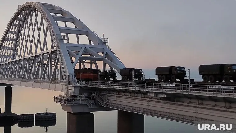 На Крымском мосту проводятся восстановительные работы, сообщило Минтранс РФ