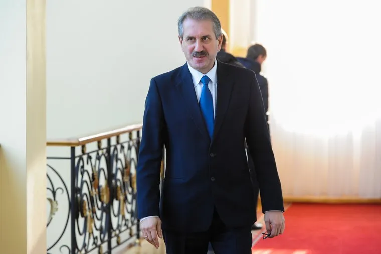 Вручение денежных сертификатов параолимпийцам на приеме у губернатора челябинской области. Челябинск, одер леонид