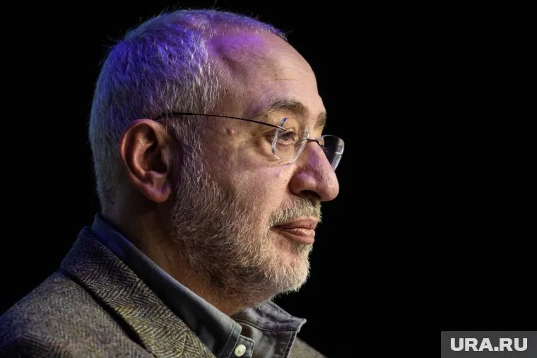 Если Александр Лукашенко отдаст россиян Украине, то Владимир Путин будет считать его предателем, считает Николай Сванидзе