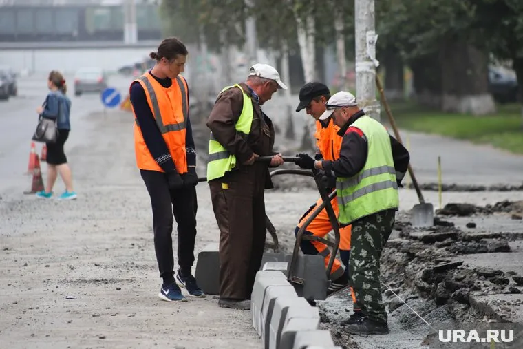 Дорожно-строительная компания через суд требует долг с администрации Шатровского округа (архивное фото)