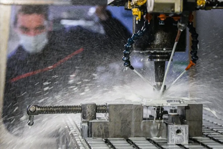 Производство компонентов для систем автоматического управления беспилотными транспортными средствами на базе НПОА. Екатеринбург