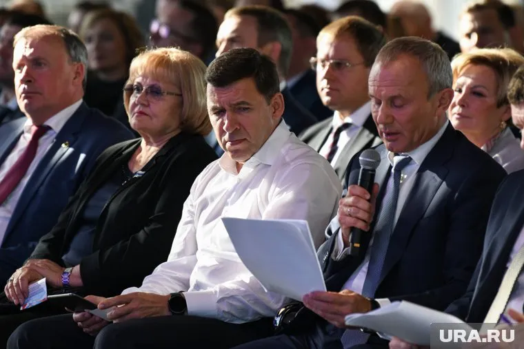 Олегу Чемезову поручено «использовать „технологичные способности“ Хазеева»