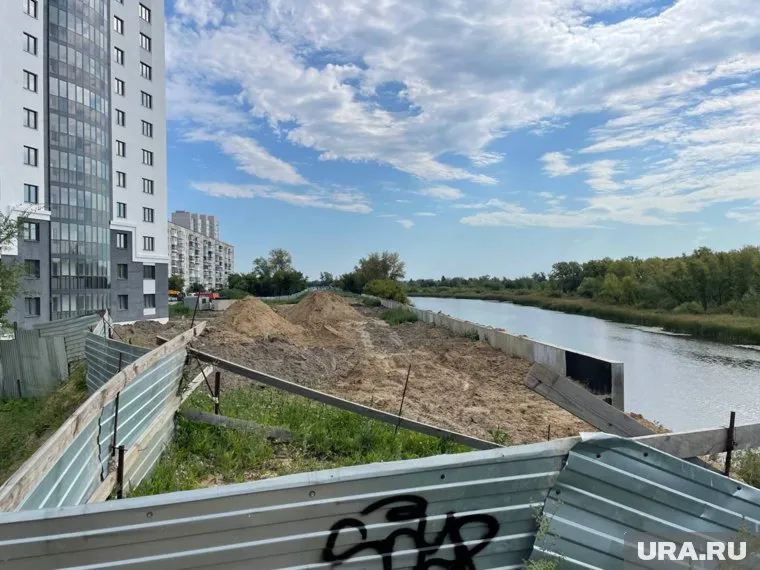 В Кургане рядом с незаконной высоткой построят дорогу