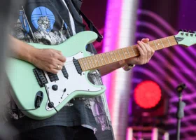 «Обучить свободе внутри себя невозможно»: для чего свердловчанам рок-факультет