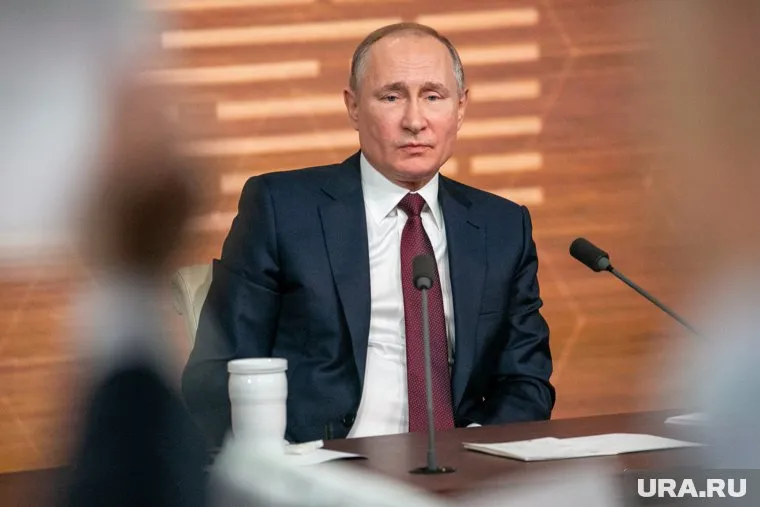 Российское медиасообщество предложило Владимиру Путину 12 поправок в закон об иноагентах