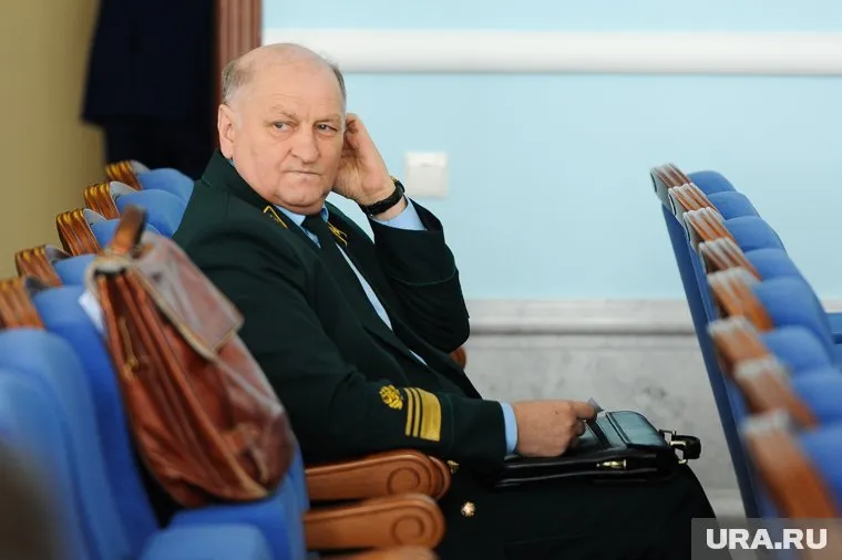 Виктор Блинов остался сидеть в зале