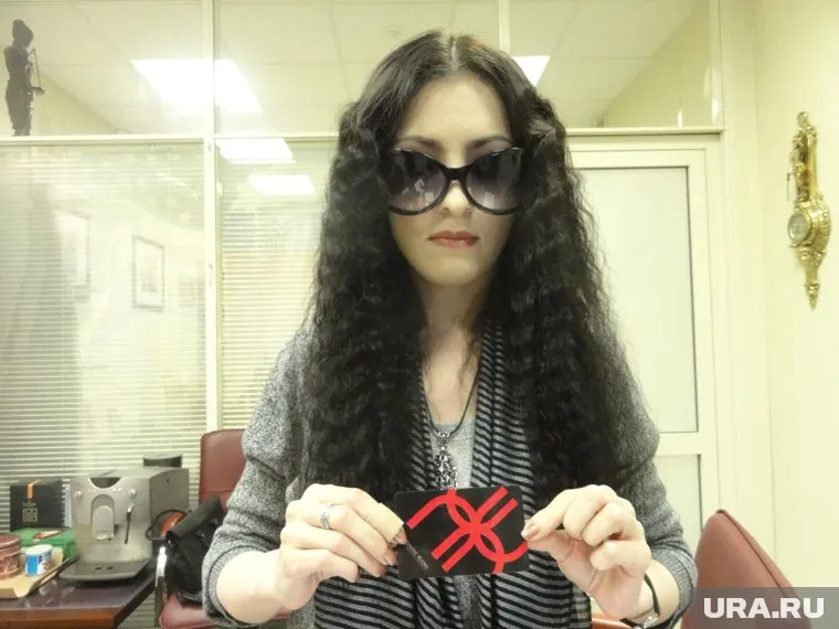 История покупательницы "Золотого яблока" с ощупыванием ее охранниками магазина получила продолжение