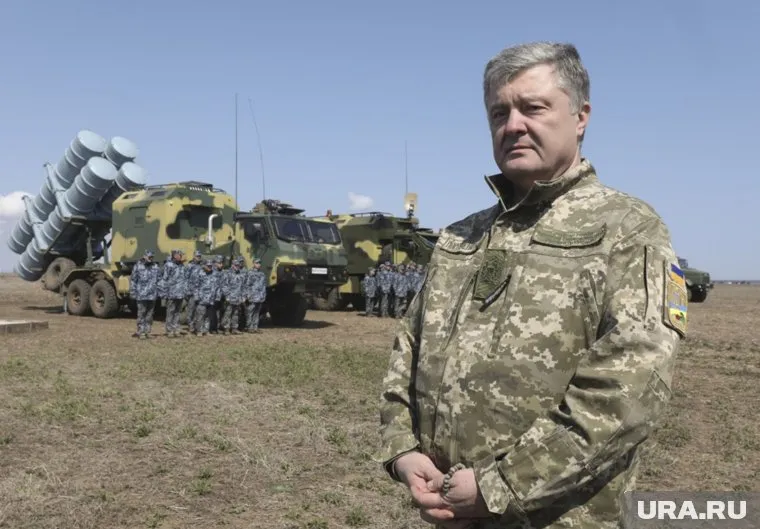 Порошенко заметил, что ракету создали украинские специалисты