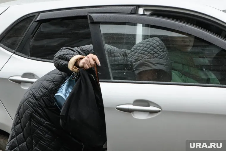 На СТО обнаружили серьезные проблемы с впускными клапанами и топливной системой из-за плохого бензина (архивное фото)