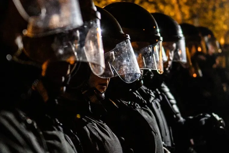 Третий день протестов против строительства храма Св. Екатерины в сквере у театра драмы. Екатеринбург