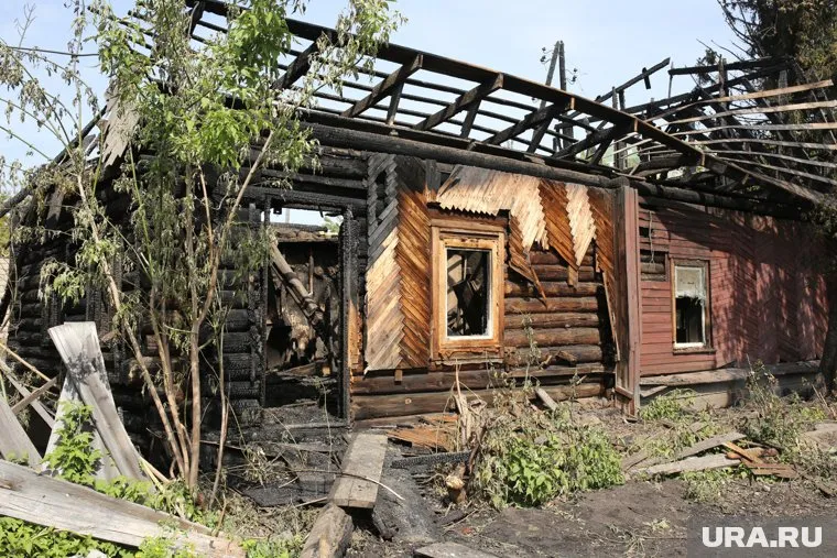 За состоянием ребенка, пострадавшего при пожаре, следят медики (архивное фото).