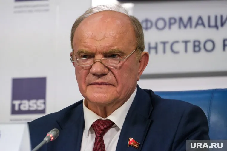 Окончательное решение будет принято на пленуме партии, заявил Геннадий Зюганов