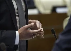 Экс-депутат заксобрания ЯНАО Нестерук вступил в должность омбудсмена