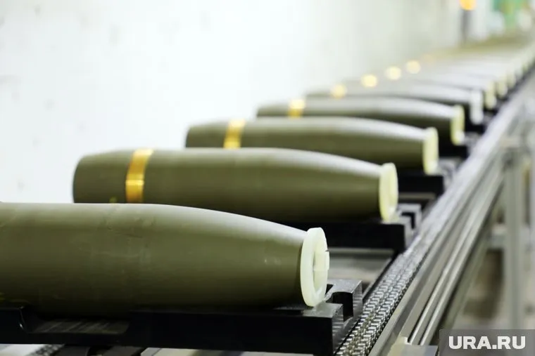 ФРГ поставит Украине десятки тысяч снарядов