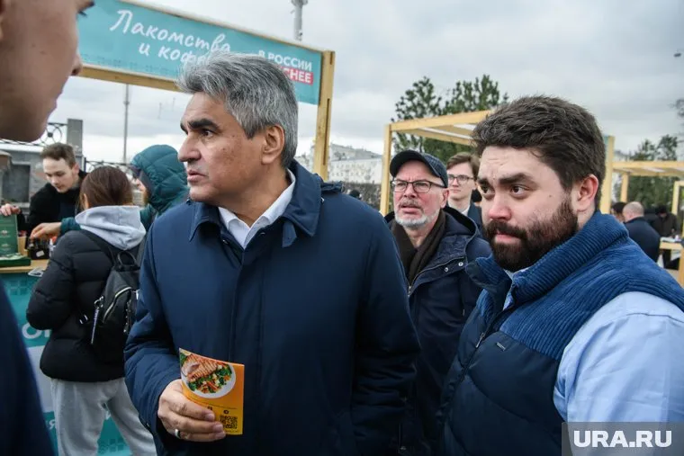 Лидер партии «Новые люди» Алексей Нечаев на акции «В России вкуснее». Екатеринбург