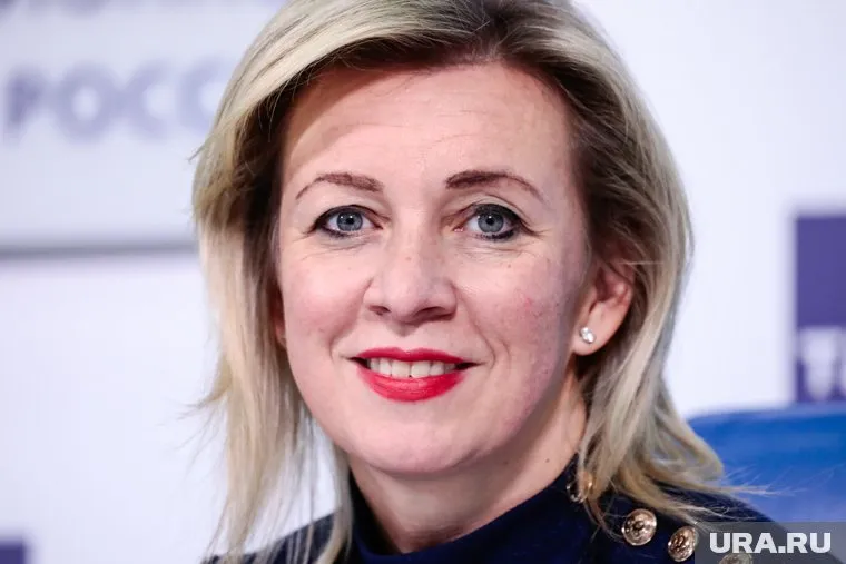 Мария Захарова назвала деда Зеленского героем красной армии