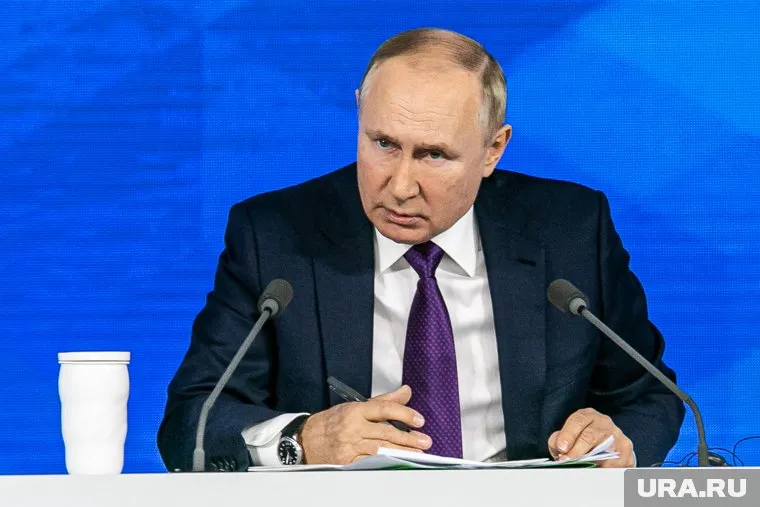 Срочное собрание Владимира Путина и Совета безопасности прошло 21 февраля