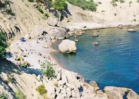 МЧС обнаружило четыре украинских боеприпаса на пляже в Севастополе