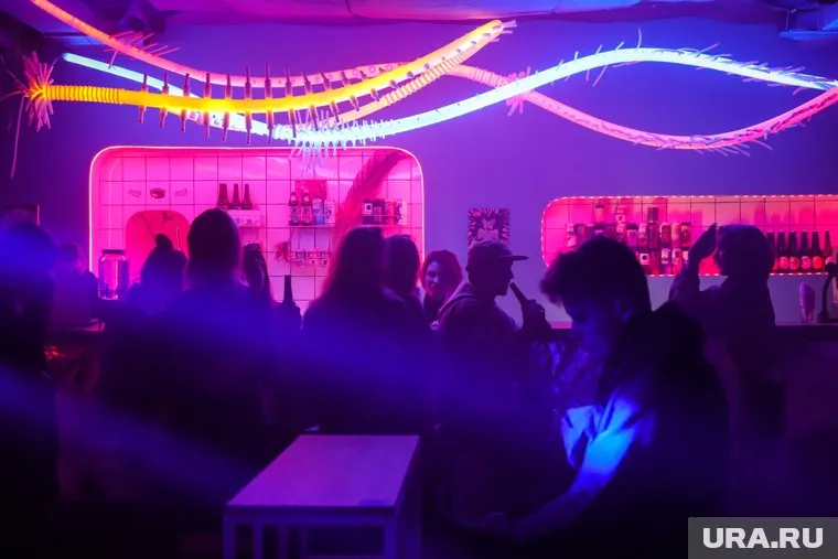 На югорчанку ругались матом три сотрудника клуба