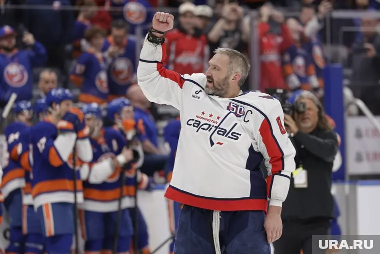 В сезоне 2024/25 Овечкин побил «вечный» рекорд Гретцки и стал лучшим бомбардиром в истории НХЛ