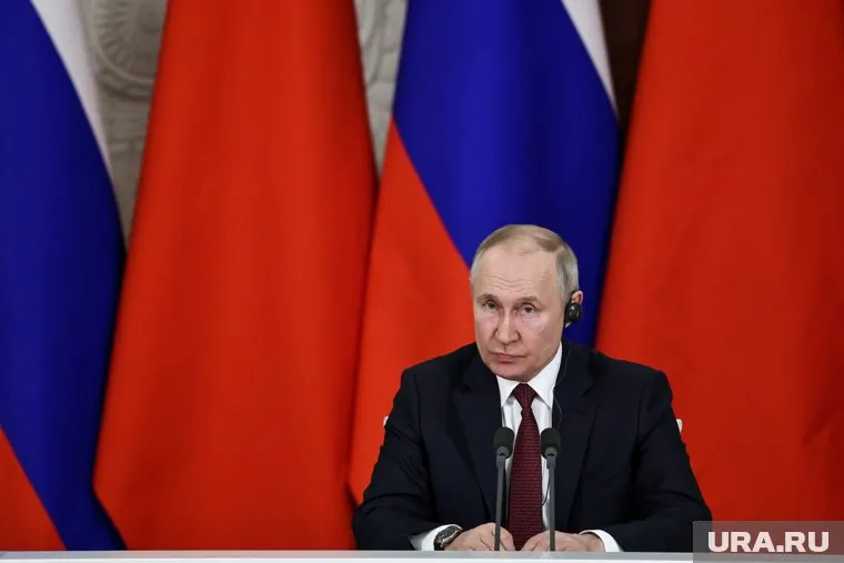 Путин наградил пятерых россиян званием «Герой труда»