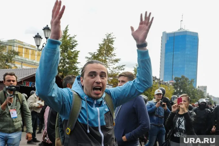 Немцы вышли на митинги, так как не хотят продолжать эскалацию конфликта