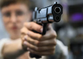 В Сети появились кадры с якобы застреленным блогером Поздняковым