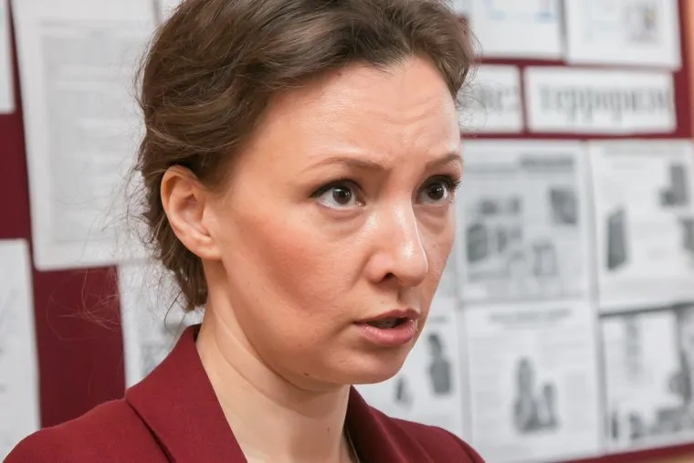 Детский омбудсмен Анна Кузнецова в школе №15 города Шадринск, кузнецова анна