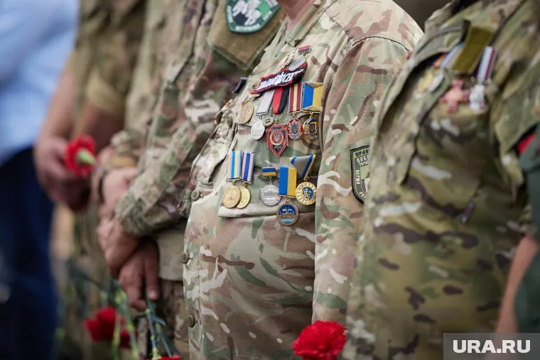 Украинские военные обвиняют высокопоставленного чиновника в захвате власти в управлении госохраны