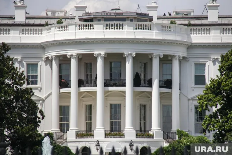 Планируется, что встреча Трампа и Зеленского состоится в 20:15 по мск