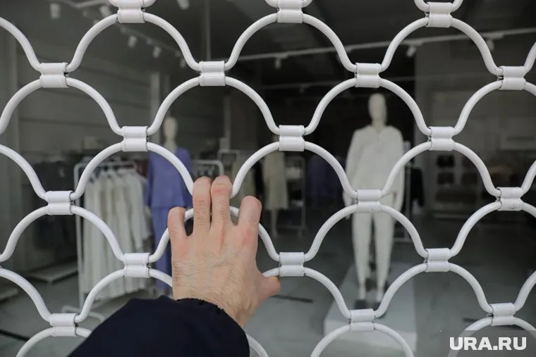 На решение западных производителей об уходе с рынка РФ повлияли санкции