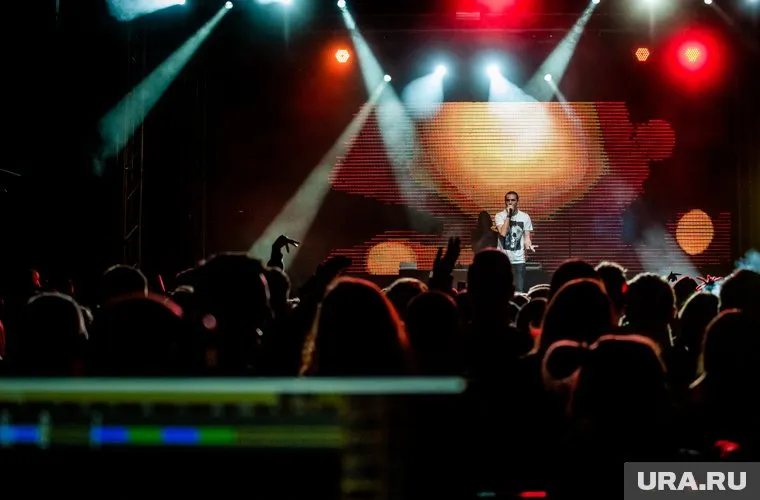 Вместимость основных концертных залов — более 1000 человек