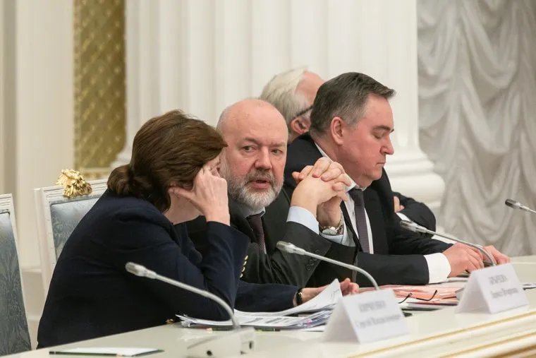 Встреча Владимира Путина с рабочей группой по внесению поправок в Конституцию РФ. Москва