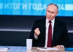 Путин поздравил Бадру Гунбу с победой на выборах президента Абхазии