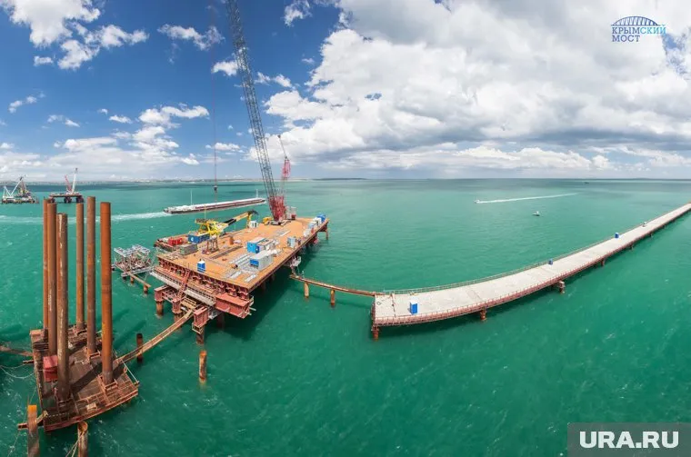 Объект возводят круглосуточно