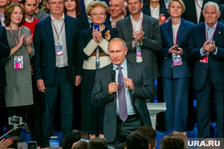 Поездка к Владимиру Путину стала для осинского депутата антирекламой