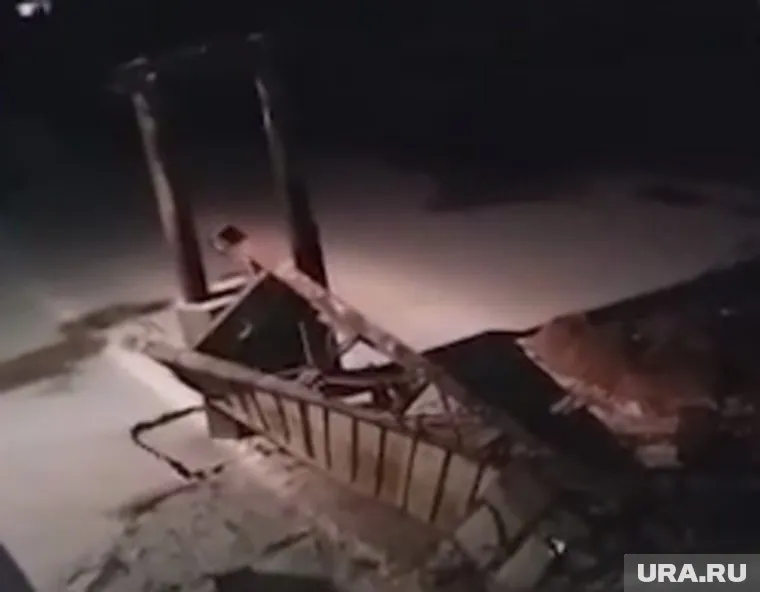 На месте ЧП работают сотрудники следственного управления СКР по ХМАО-Югре