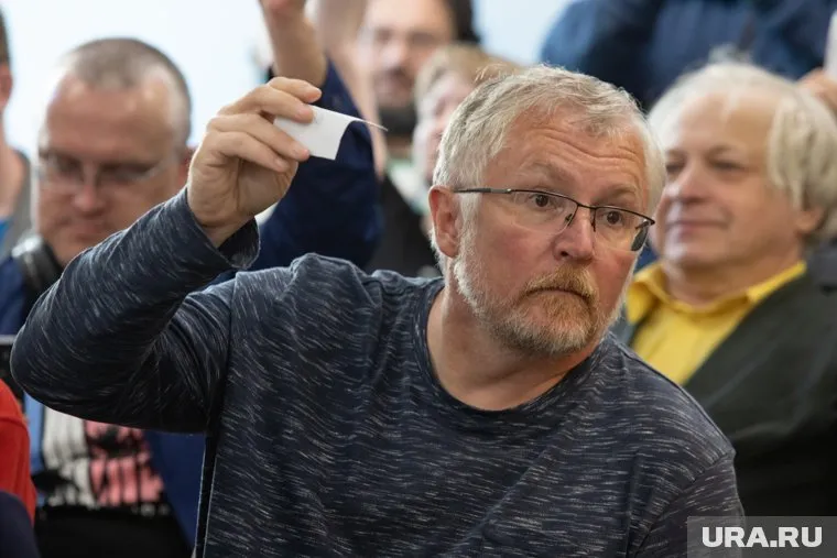 Друга Ройзмана и критика губернатора хитростью проталкивают в новый состав Екатеринбургской гордумы