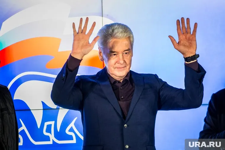 Власти Москвы продолжат стимулировать граждан к вакцинации подарками, розыгрышами квартир и машин