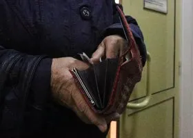 Аналитики отметили сокращение расходов россиян на треть