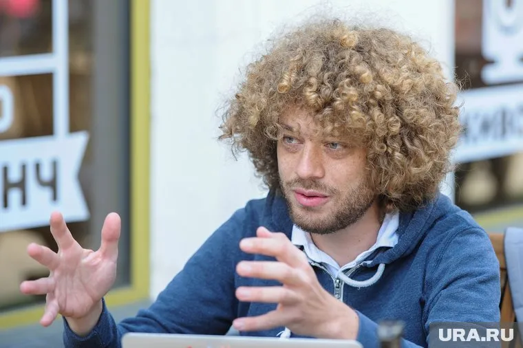 По мнению блогера Ильи Варламова, появление таких дорожек является полумерой