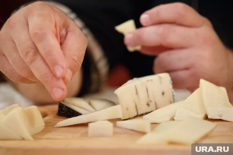 В первую очередь под запрет может попасть популярный пармезан