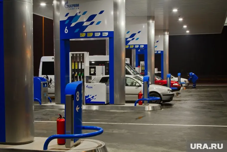 За последний год цены на бензин выросли почти на 10%