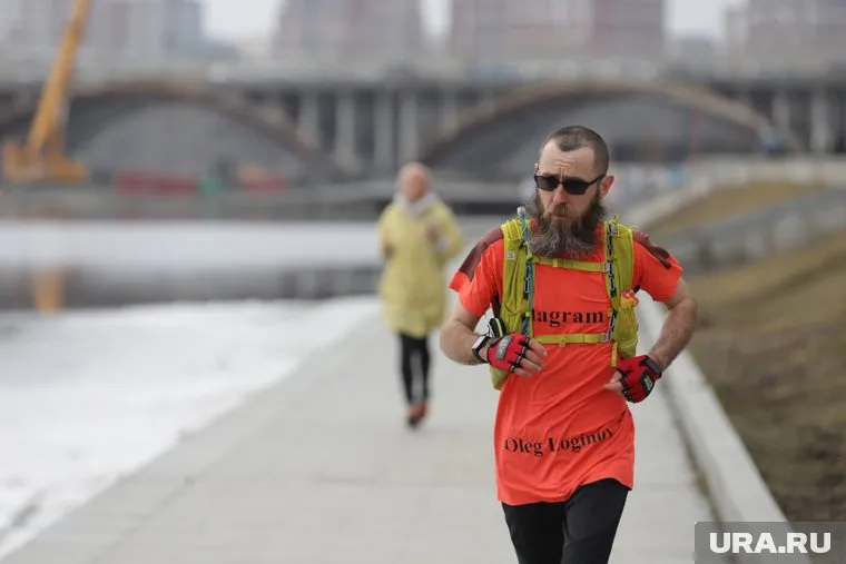 Бегунам из Екатеринбурга запретили демонстрировать символику зарубежных стран