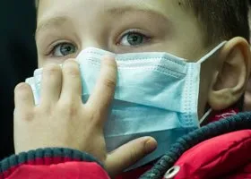 Грипп «переключился» на несовершеннолетних